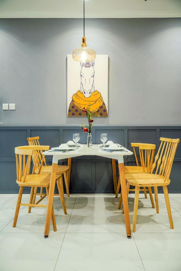 Moxy Hcmc Aparts - Vinhomes Central Park, Ice Rink Ciudad Ho Chi Minh  Exterior foto